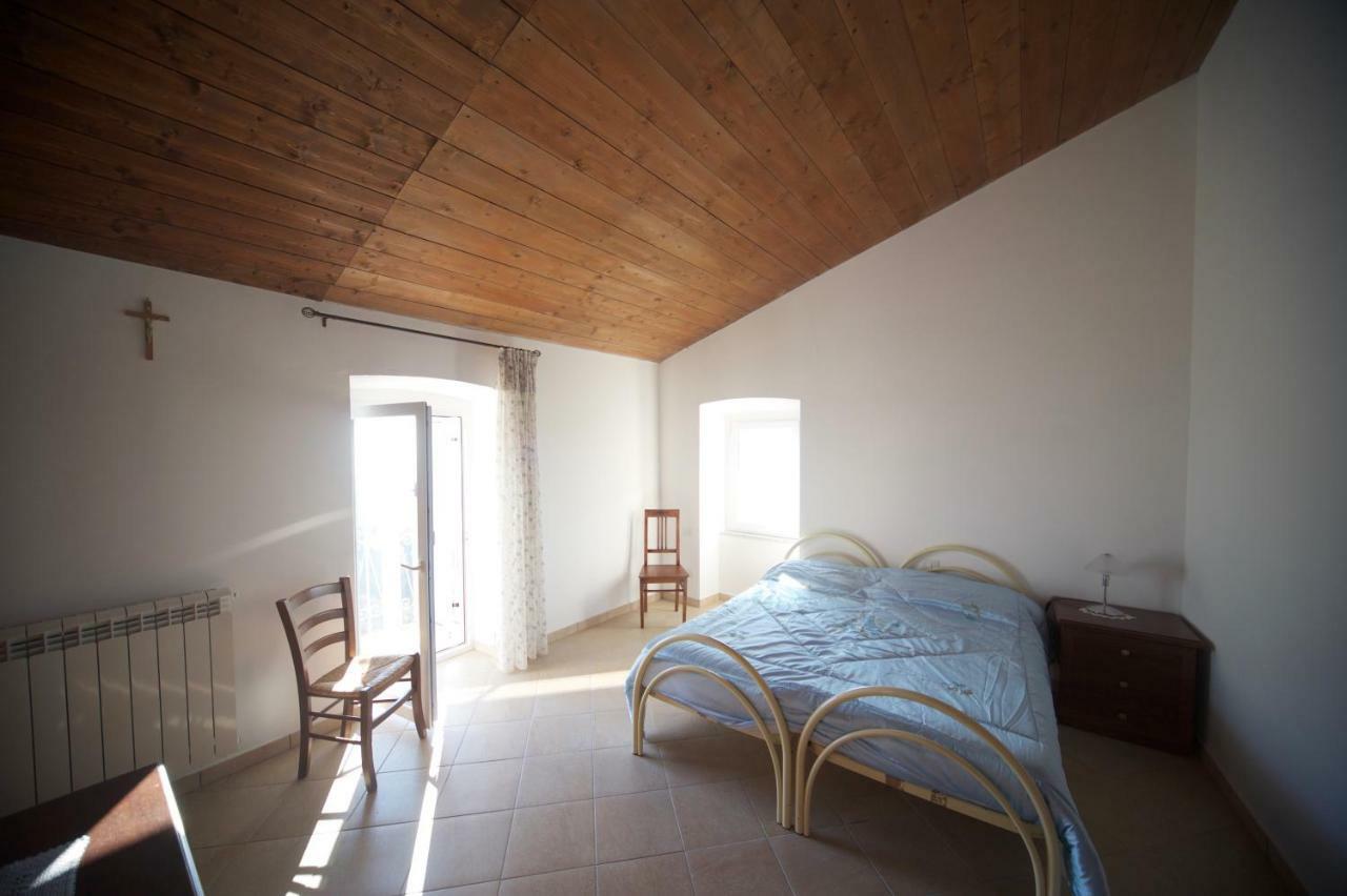Al Vecchio Convento Mare E Monti Bed & Breakfast Ortonovo Exterior photo