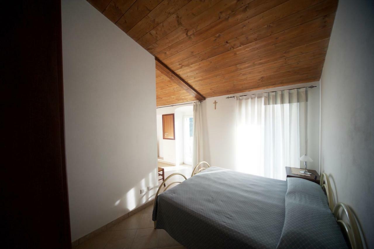 Al Vecchio Convento Mare E Monti Bed & Breakfast Ortonovo Exterior photo